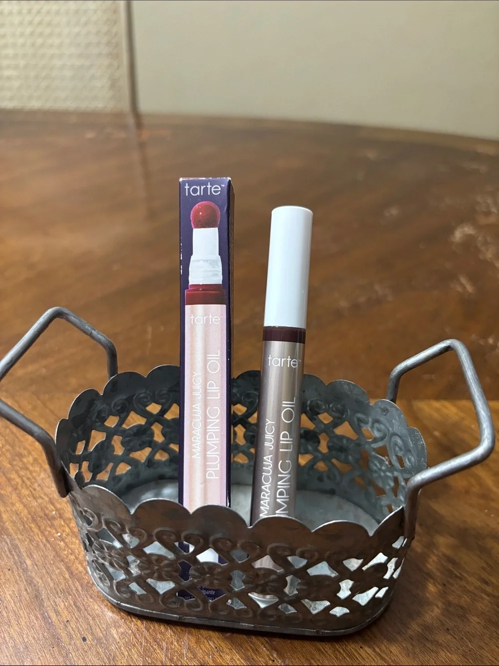 tarte Maracuja Juicy Plumping Lip Oil — Honeysuckle